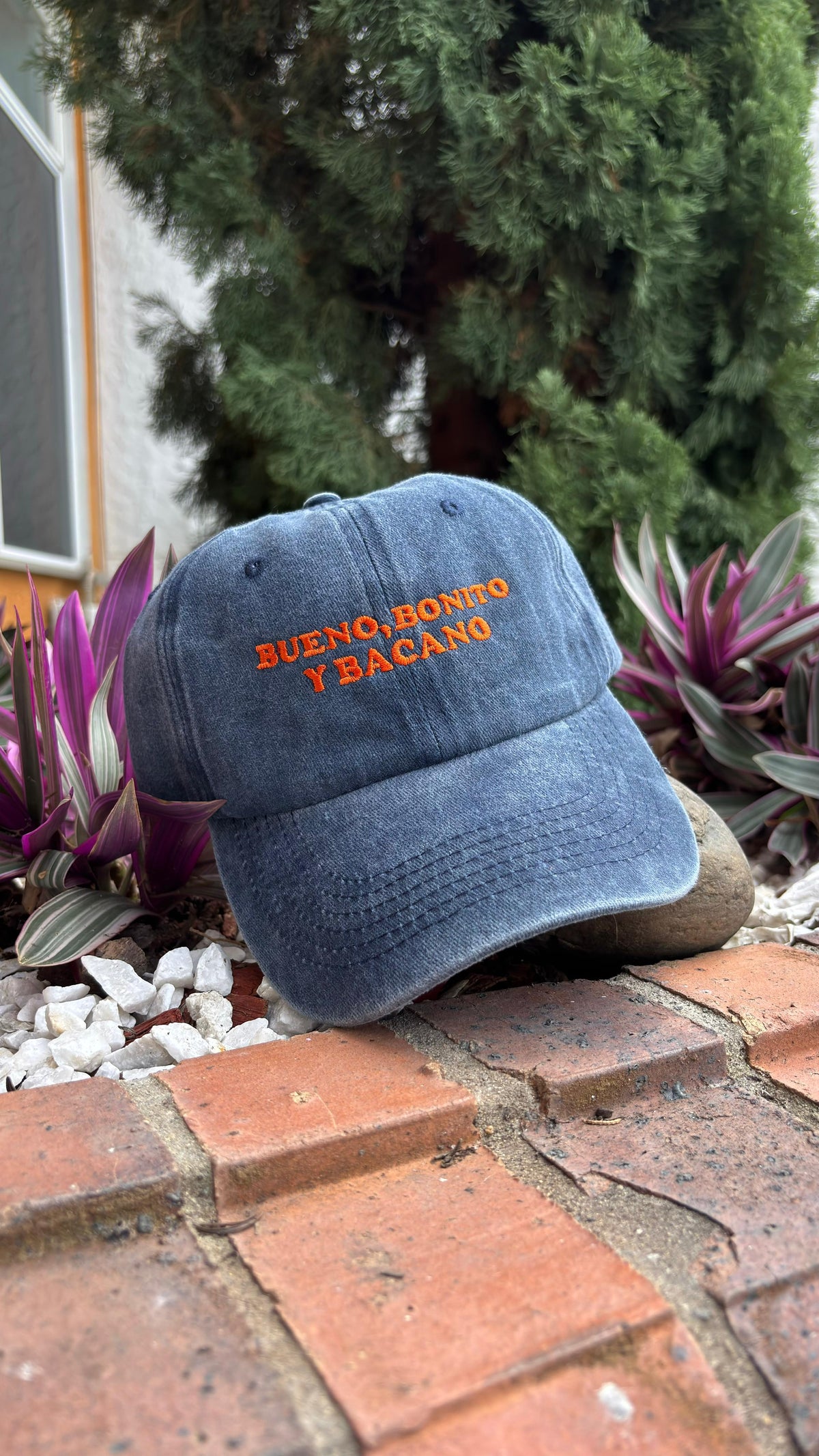 "Bueno, Bonito y Bacano" Cap – Colombian Slang Hat