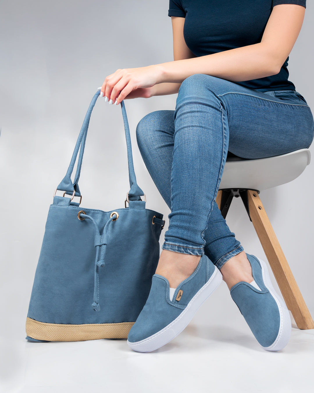Indigo Shoes & Handbag Set by Pontiak