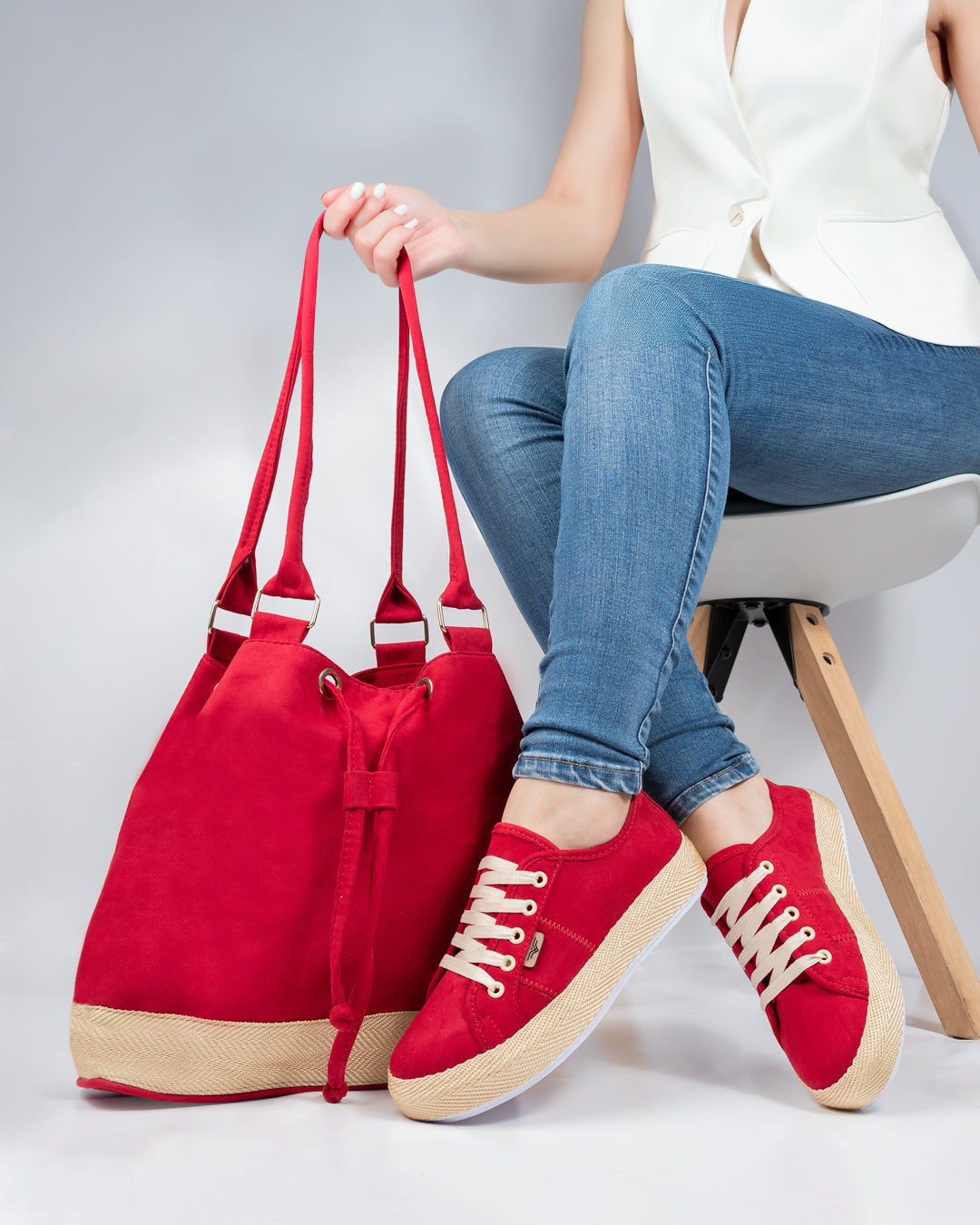 Red Shoes & Handbag Set by Pontiak