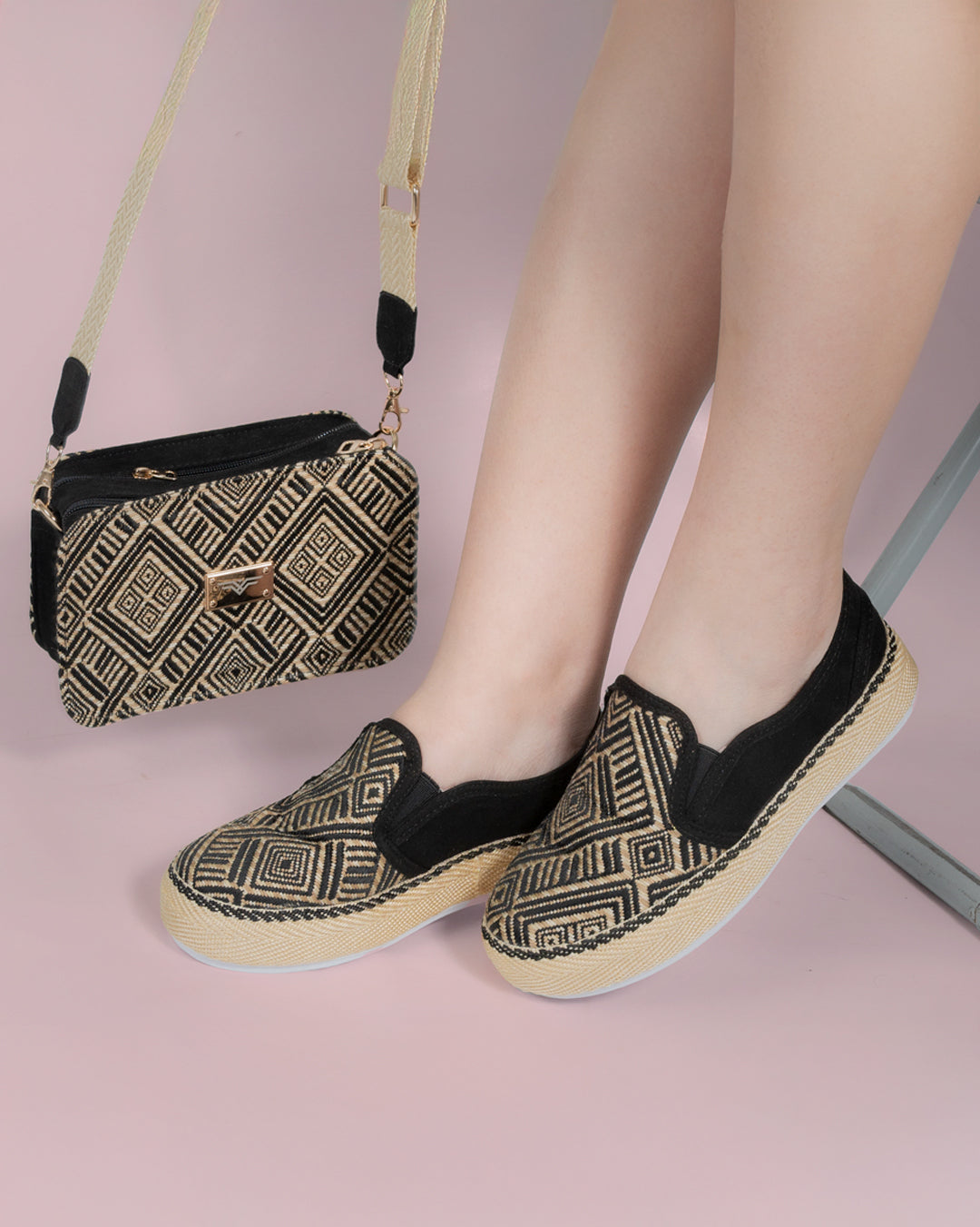 Diamond Black Shoes & Crossbody Bag Set by Pontiak