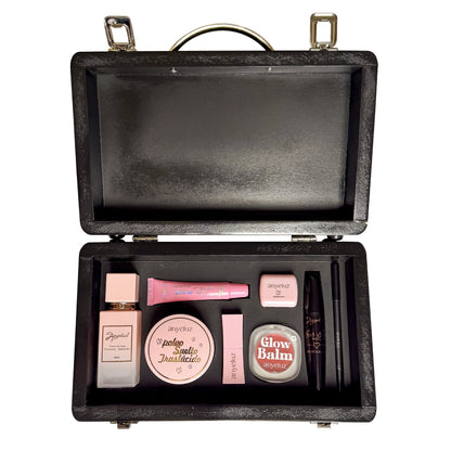 Anyeluz Makeup Case with Product Selection