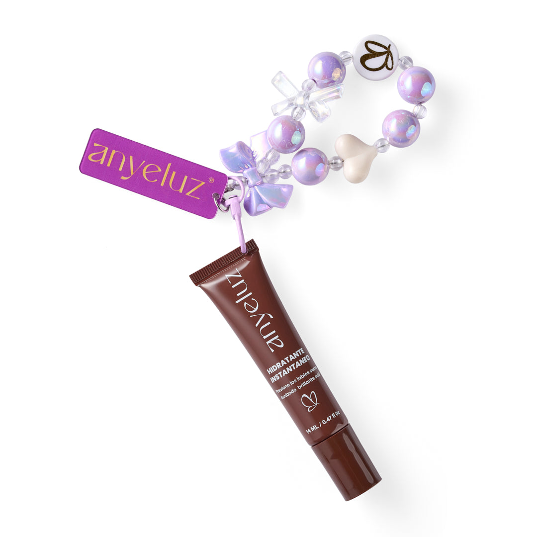 Instant Hydrating Lip Gloss with Collectible Charm