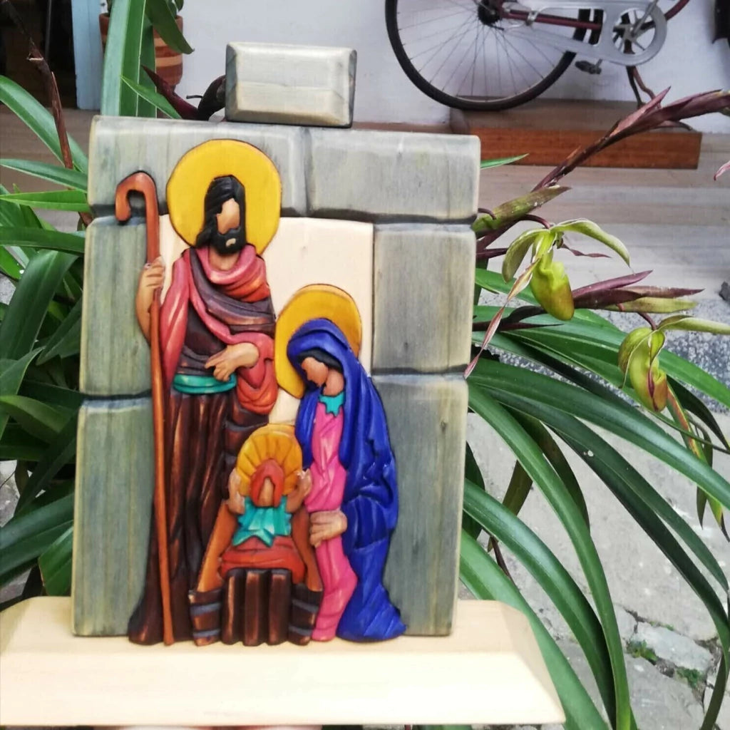Special Edition Stable Wooden Nativity Scene