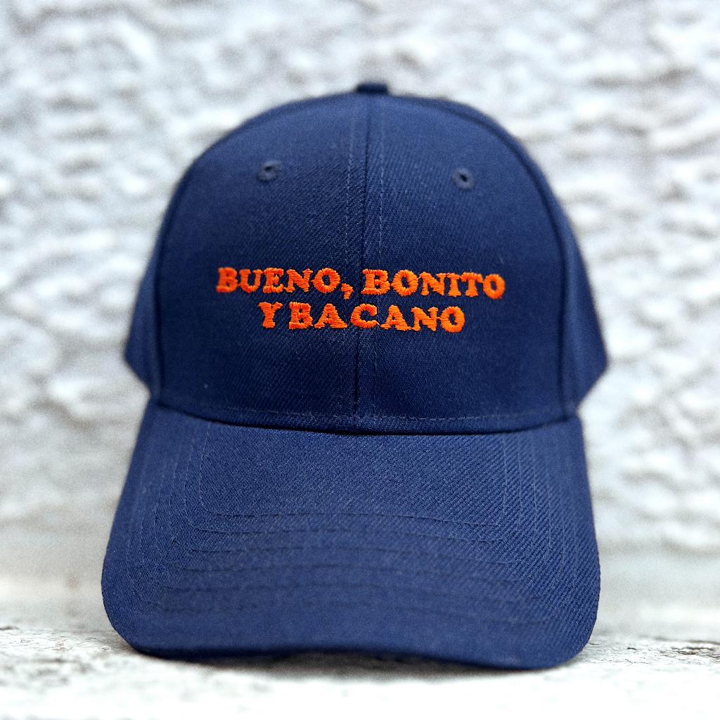 Dark Blue Cap – "Bueno, bonito y bacano"