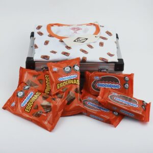 Colombian Sweetness Chocorramo and T-shirt Kit