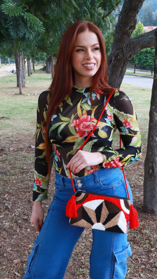 Handmade Embroidered Wayuu Crossbody Bag - Image 3