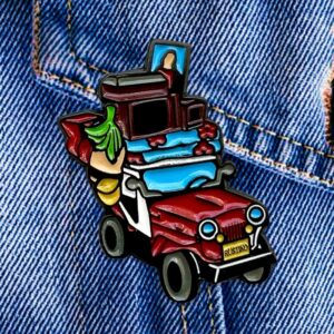 COLOMBIAN JEEP PIN