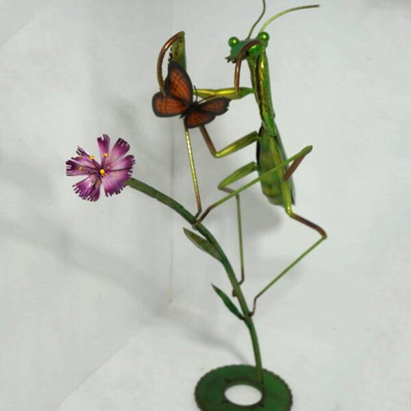 Mantis with Flower - Recycled Materials - Image 3
