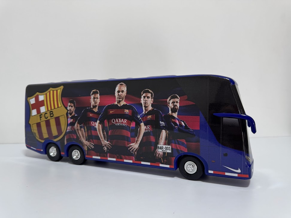 1:24 Scale Colombian Team Buses – Diecast Model Collection - Image 11